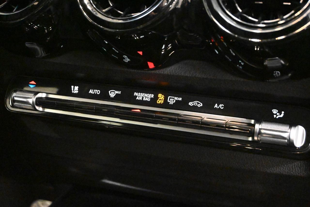 MERCEDES GLB (X247) GLB 200 d Automati...