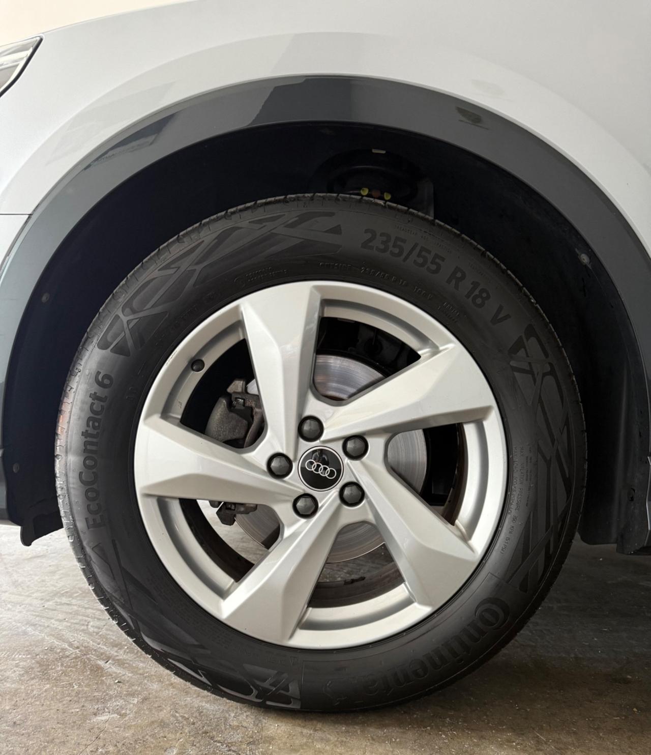 Audi Q3 35 2.0 Tdi 150CV Stron Advanced-LED