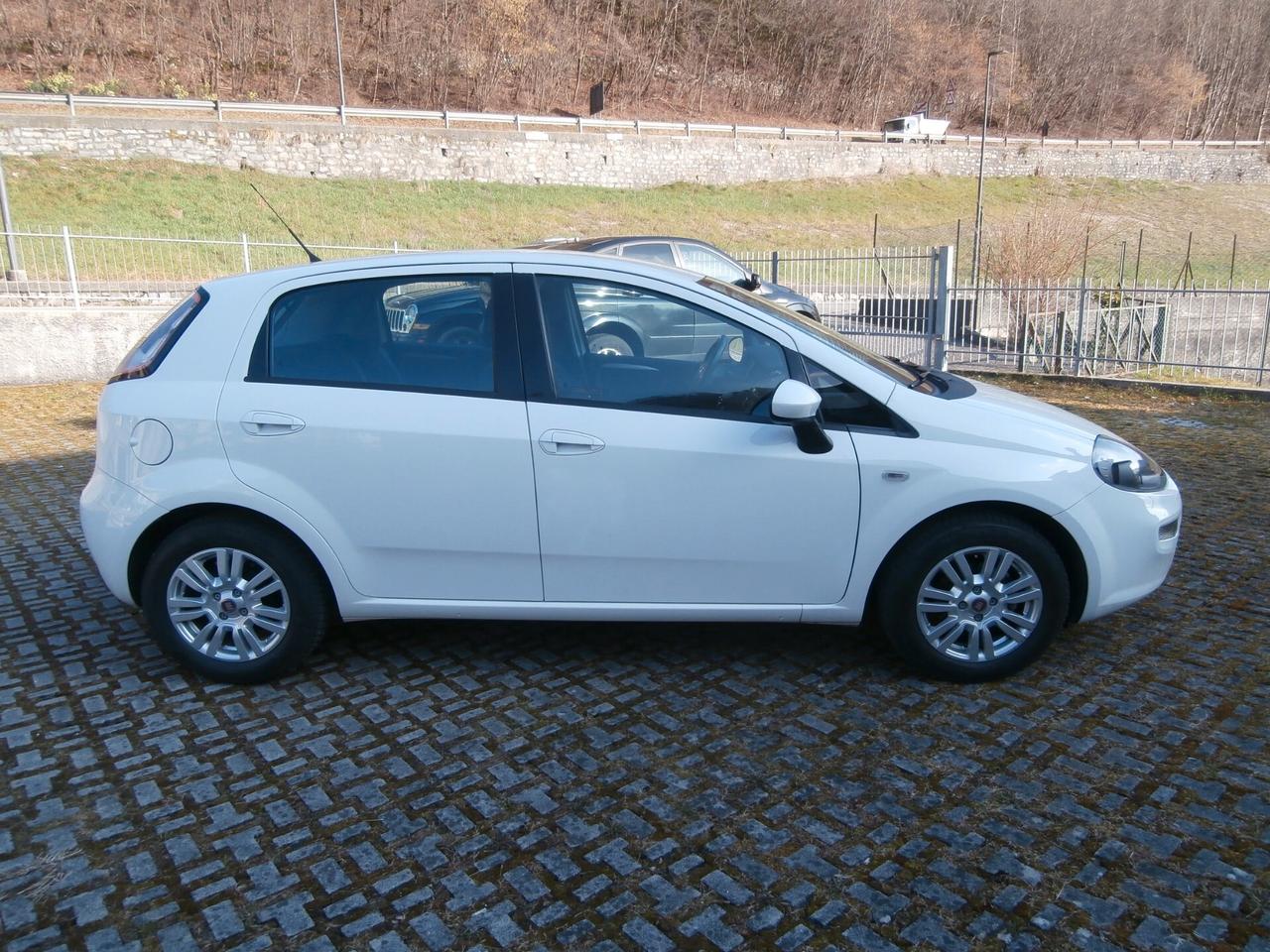 Fiat Punto 1.3 MJT II S&S 85 CV 5 porte Lounge NEOPATENTATI