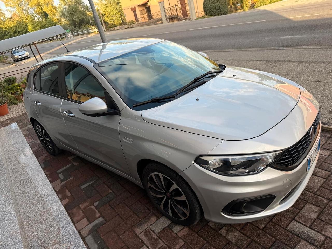Fiat Tipo 1.4 5P. 95CV Lounge GPL