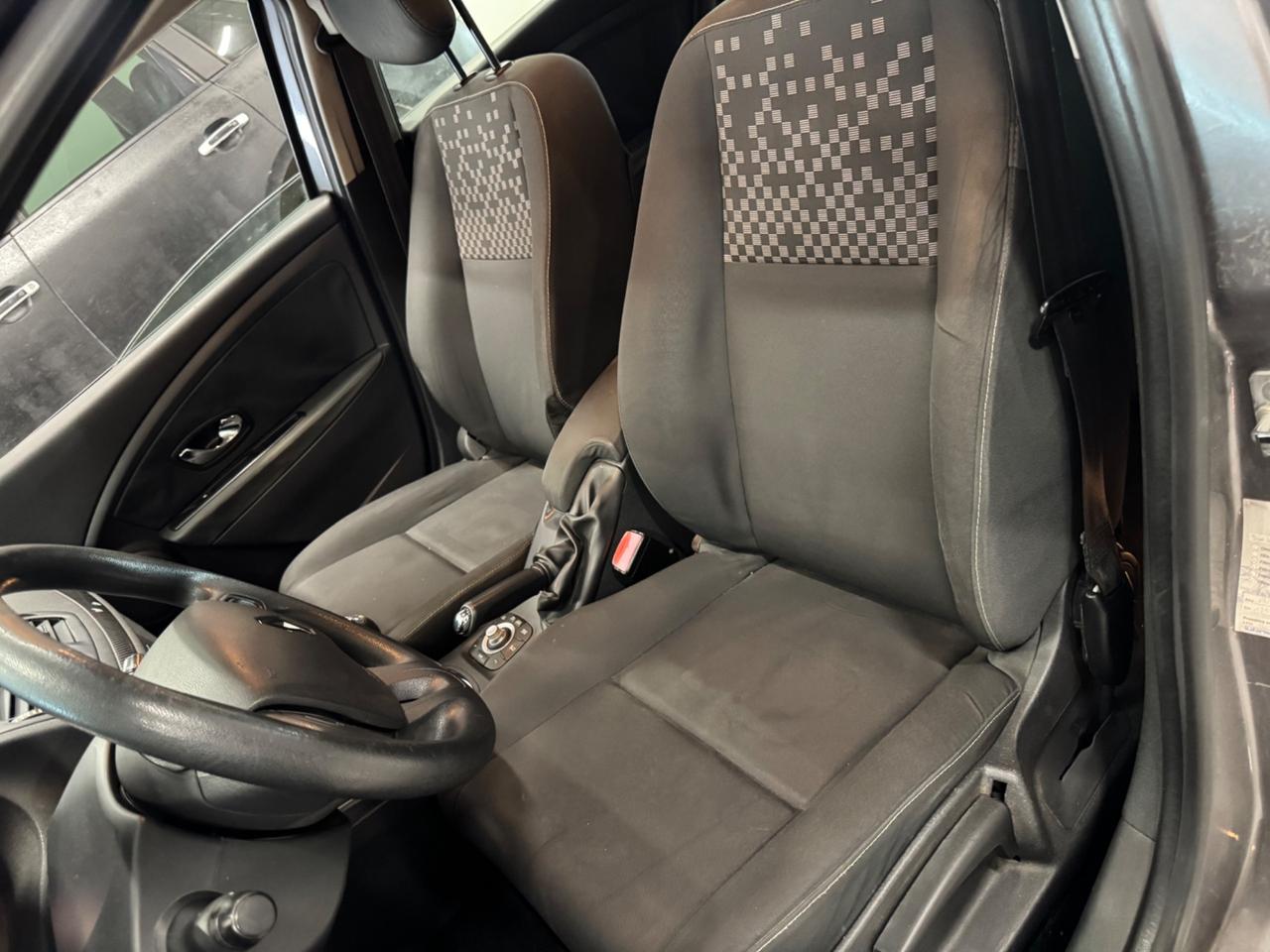 Renault Megane 1.5 Regenered Car NEOPAT.