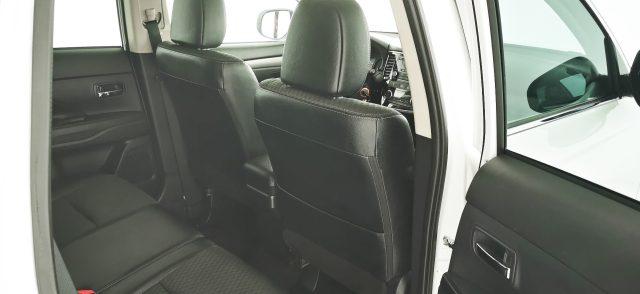 MITSUBISHI Outlander 2.2 DI-D 4WD Instyle 5p.