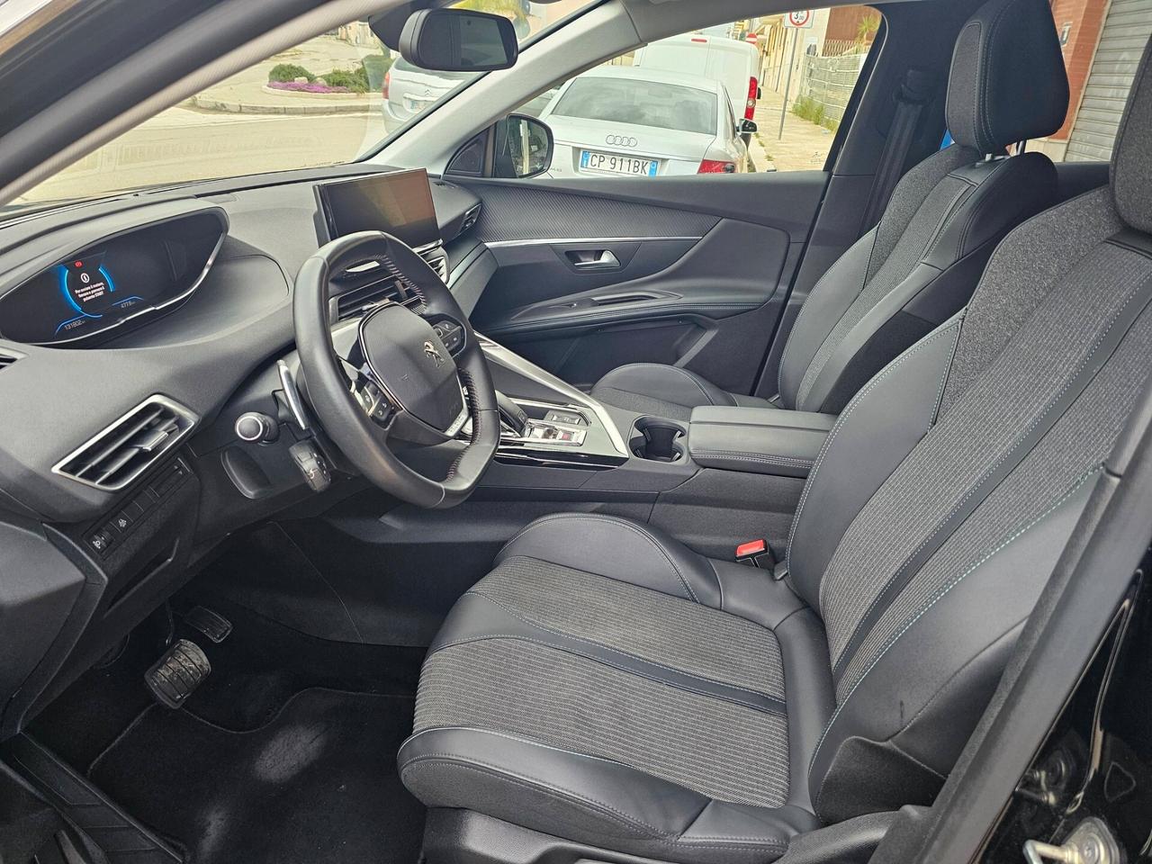 PEUGEOT 3008 1.5 BLUEHDI 131CV EAT8 ALLURE