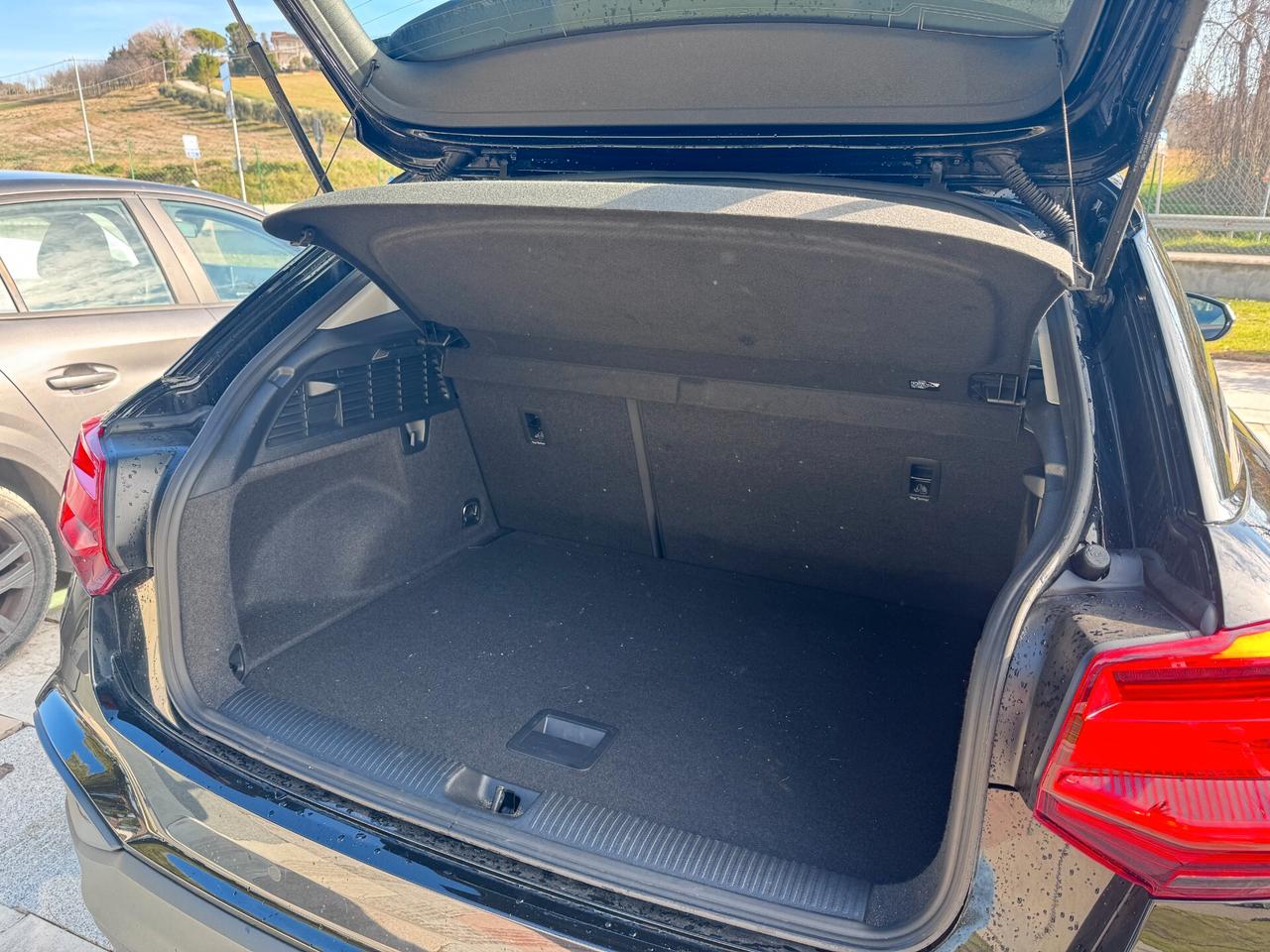 Audi Q2 30 TDI Identity Black - 2023