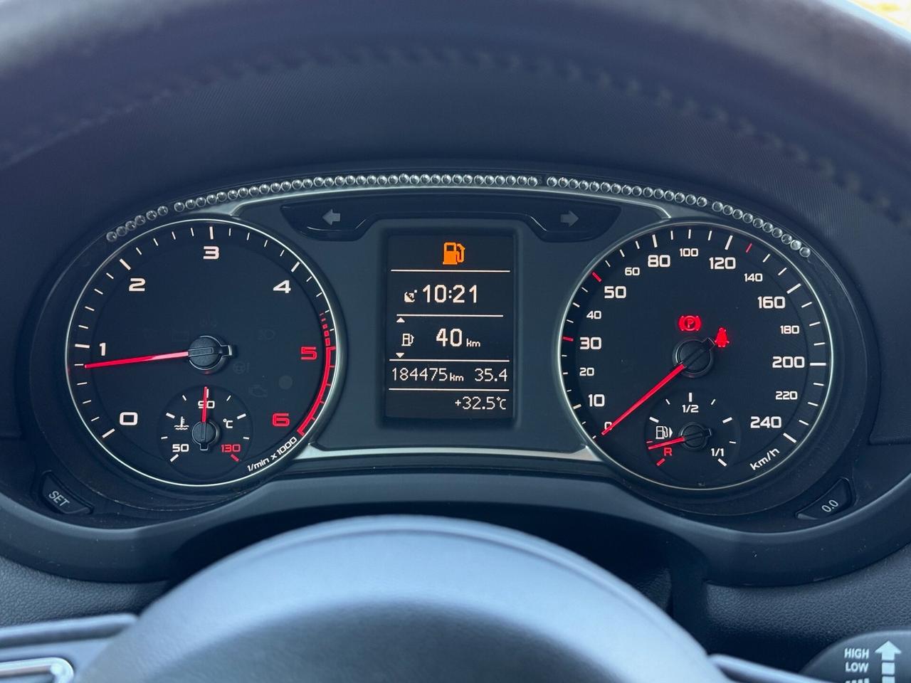 AUDI A1 2013 1.6 TDI 90cv Admired