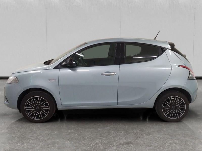 Lancia Ypsilon 1.0 firefly hybrid Silver Plus s&s 70cv