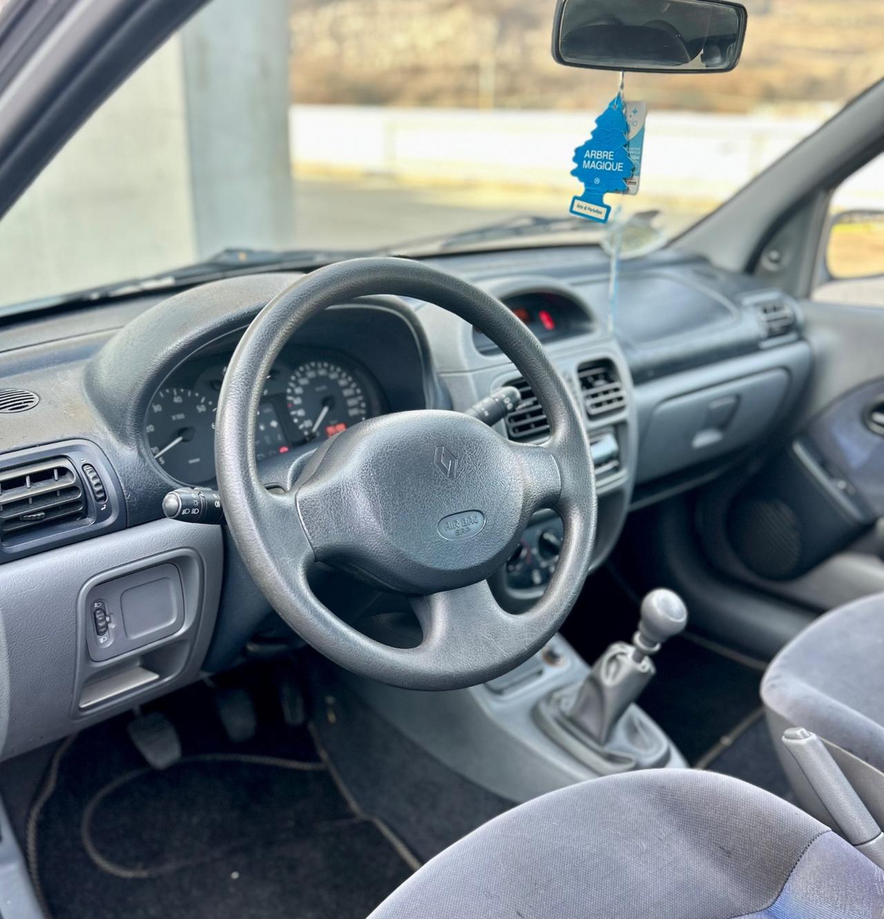 Renault Clio 1.2 3 porte RT Neopatentati 95.000km