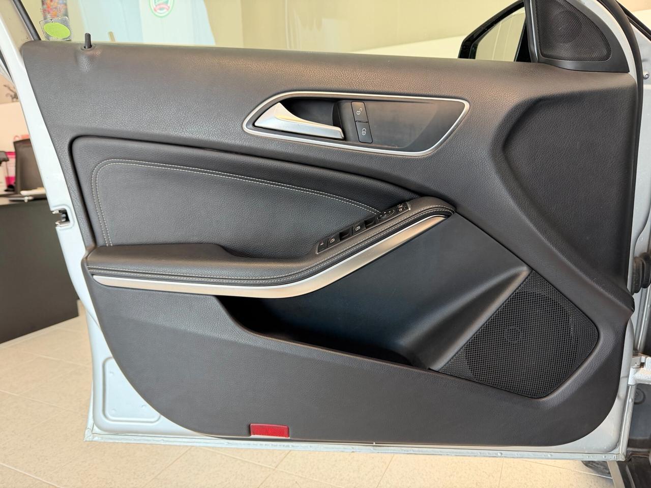 Mercedes-Benz GLA 200d CDI PREMIUM AUTOMATICA PERMUTE FINANZIABILE