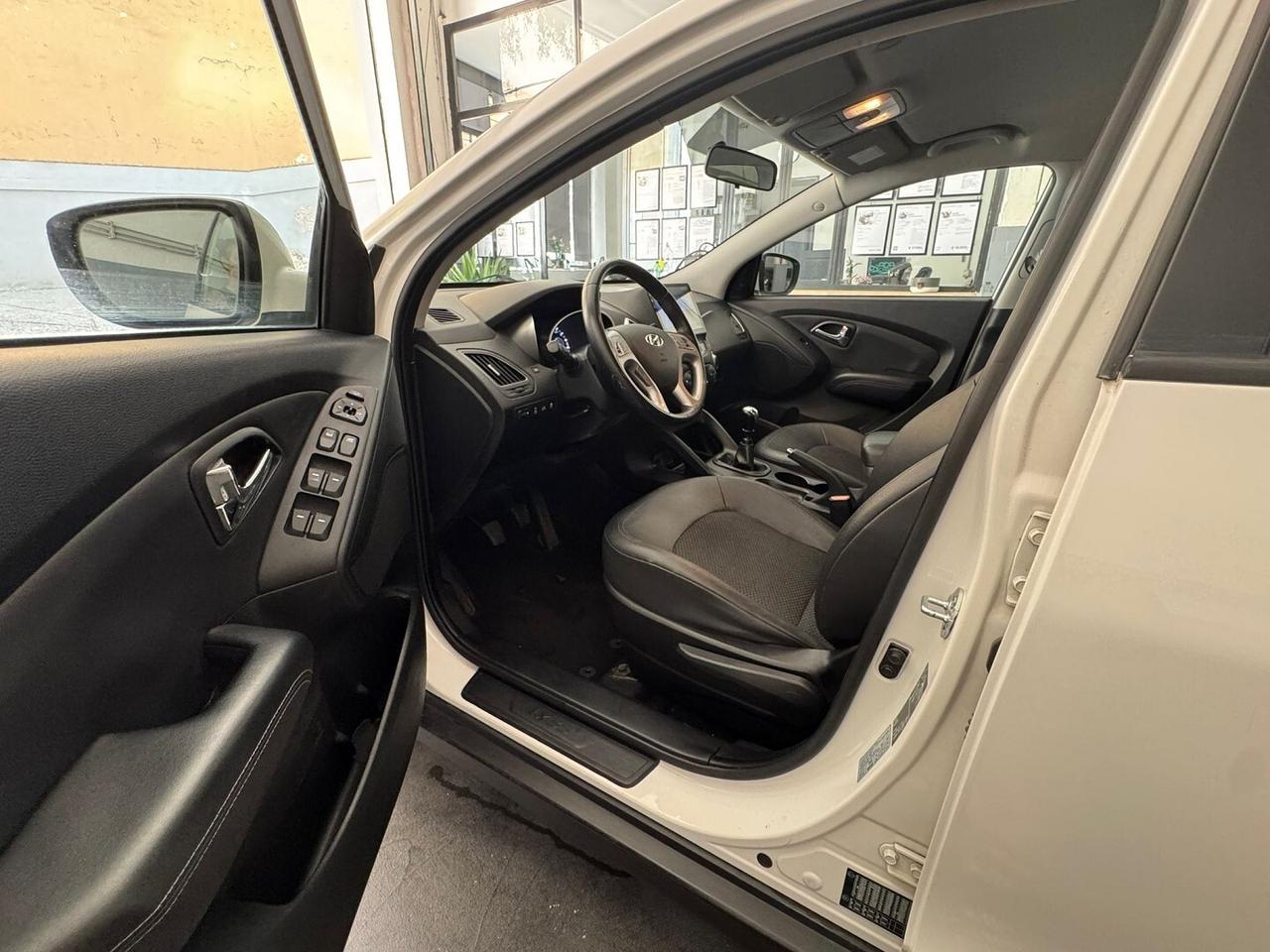 HYUNDAI Ix35 2.0 4WD