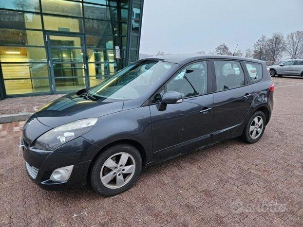 RENAULT Scenic 1.5 dCi 7 posti