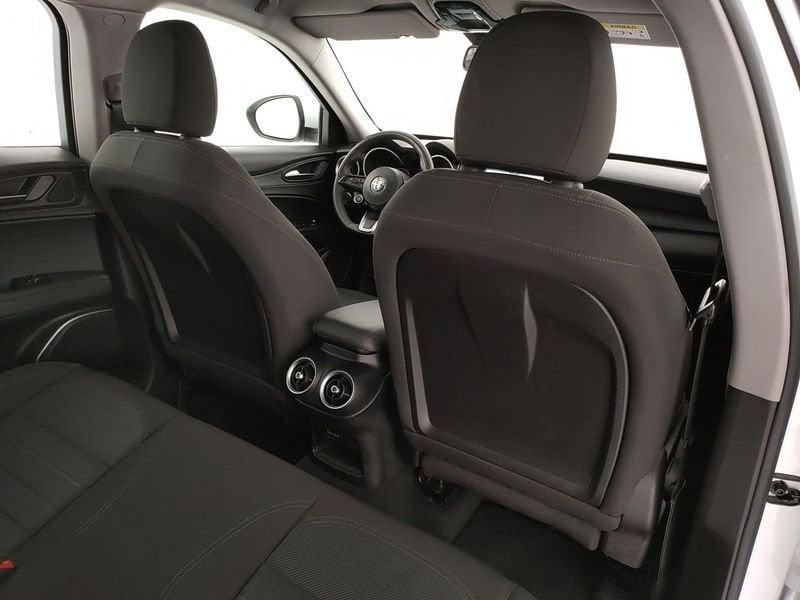 Alfa Romeo Stelvio 2.2 t Business Q4 190cv auto