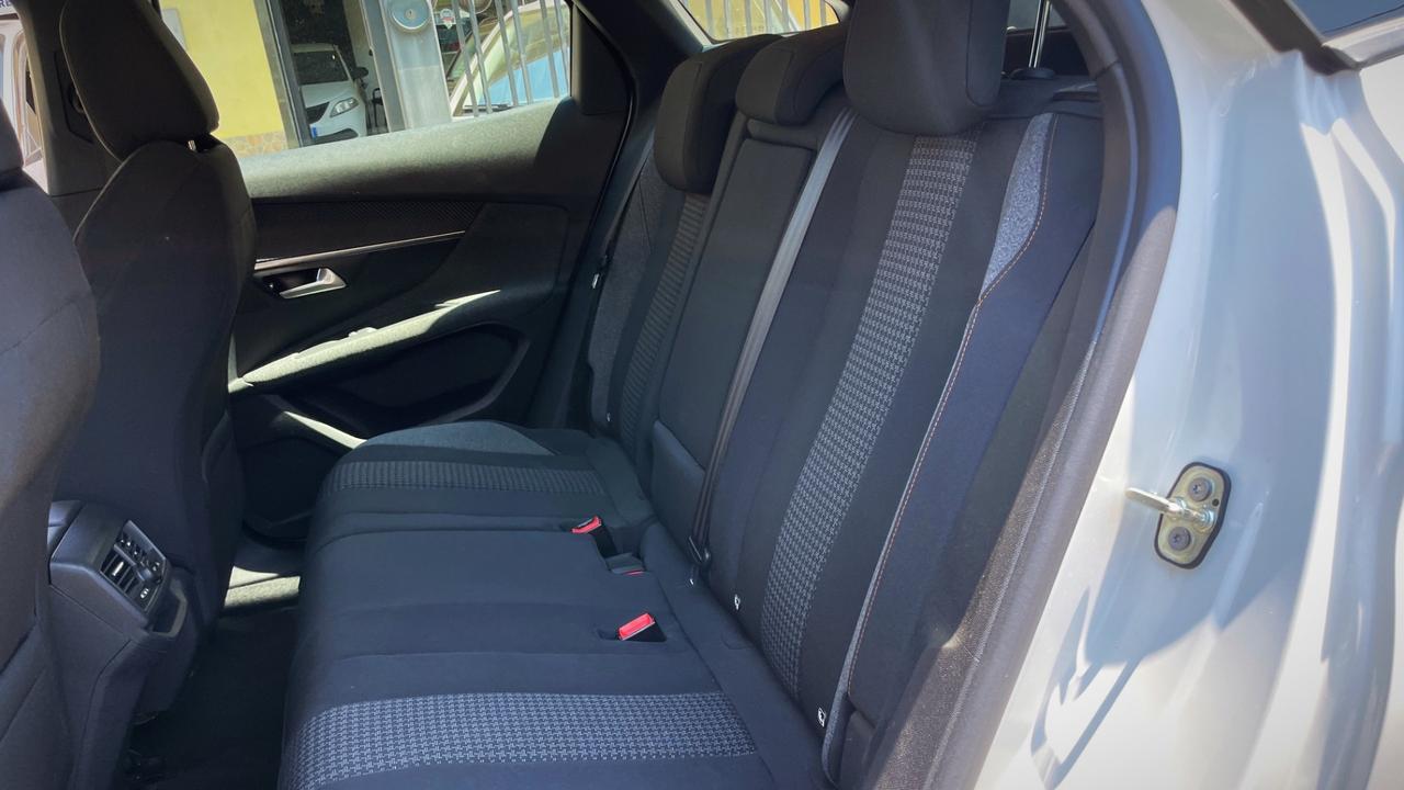 Peugeot 3008 1.5 Hdi Business EAT8 - 12/2020