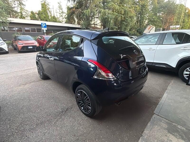 Lancia Ypsilon 1.2 69cv GPL Ecochic Silver