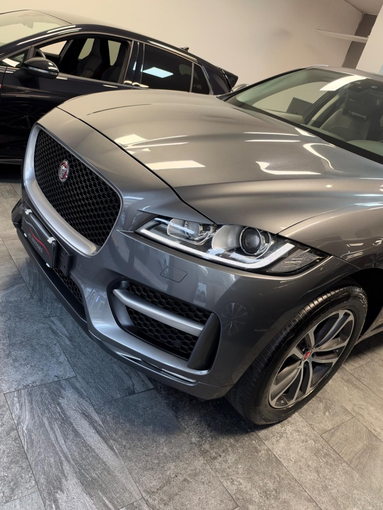 Jaguar F-Pace 2.0 D 180 CV AWD R-Sport