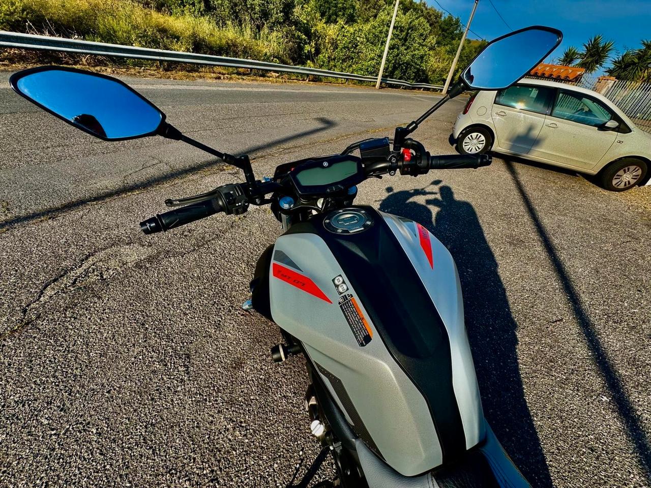 YAMAHA MT-07 ANNO 2019 KM 22000 UNI PRO