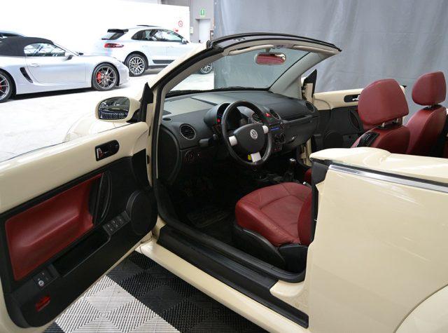 VOLKSWAGEN New Beetle 1.6 Cabrio Limited Red Edition Service VW