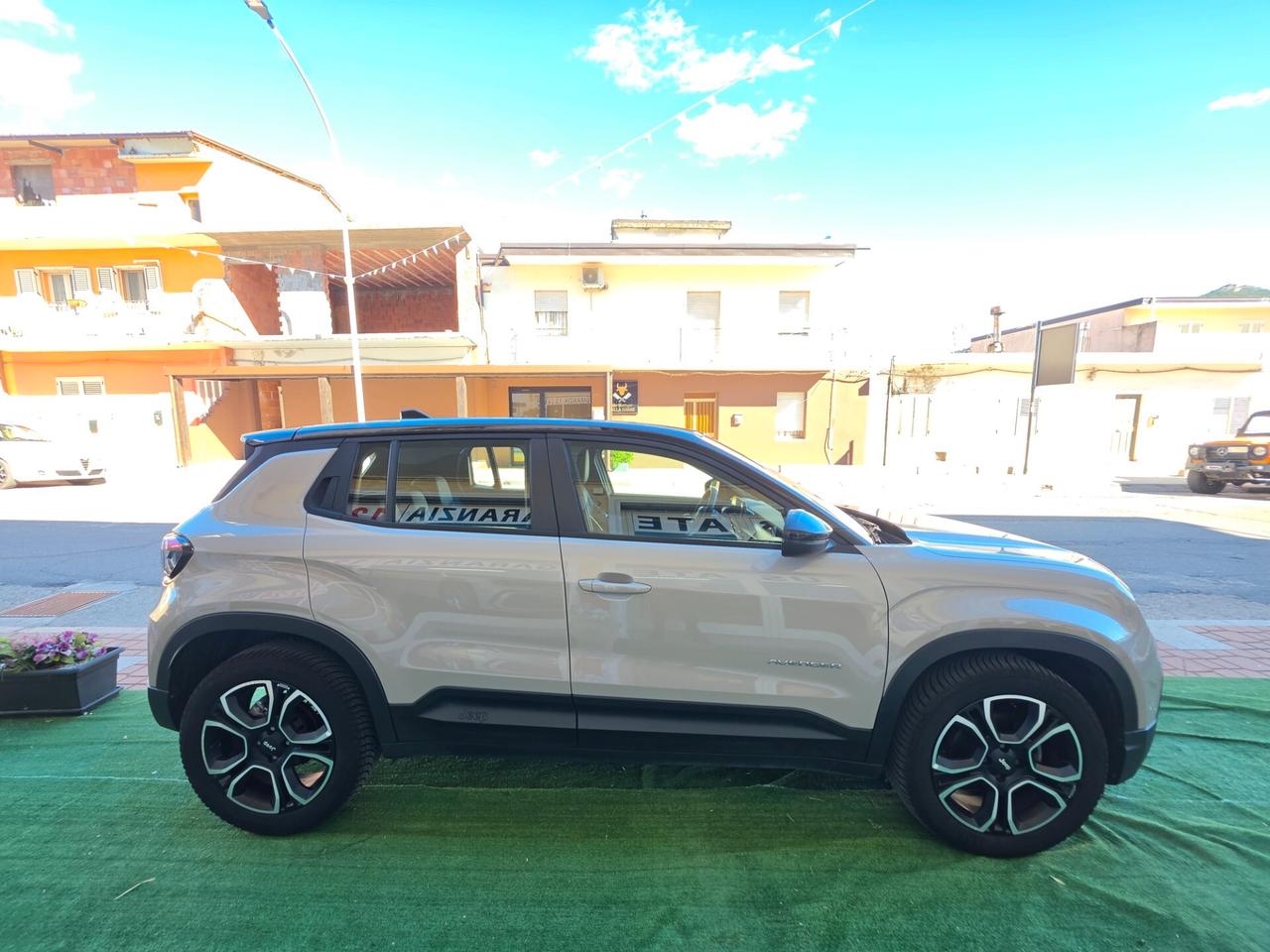 Jeep Avenger 1.2 Turbo 100 CV Summit
