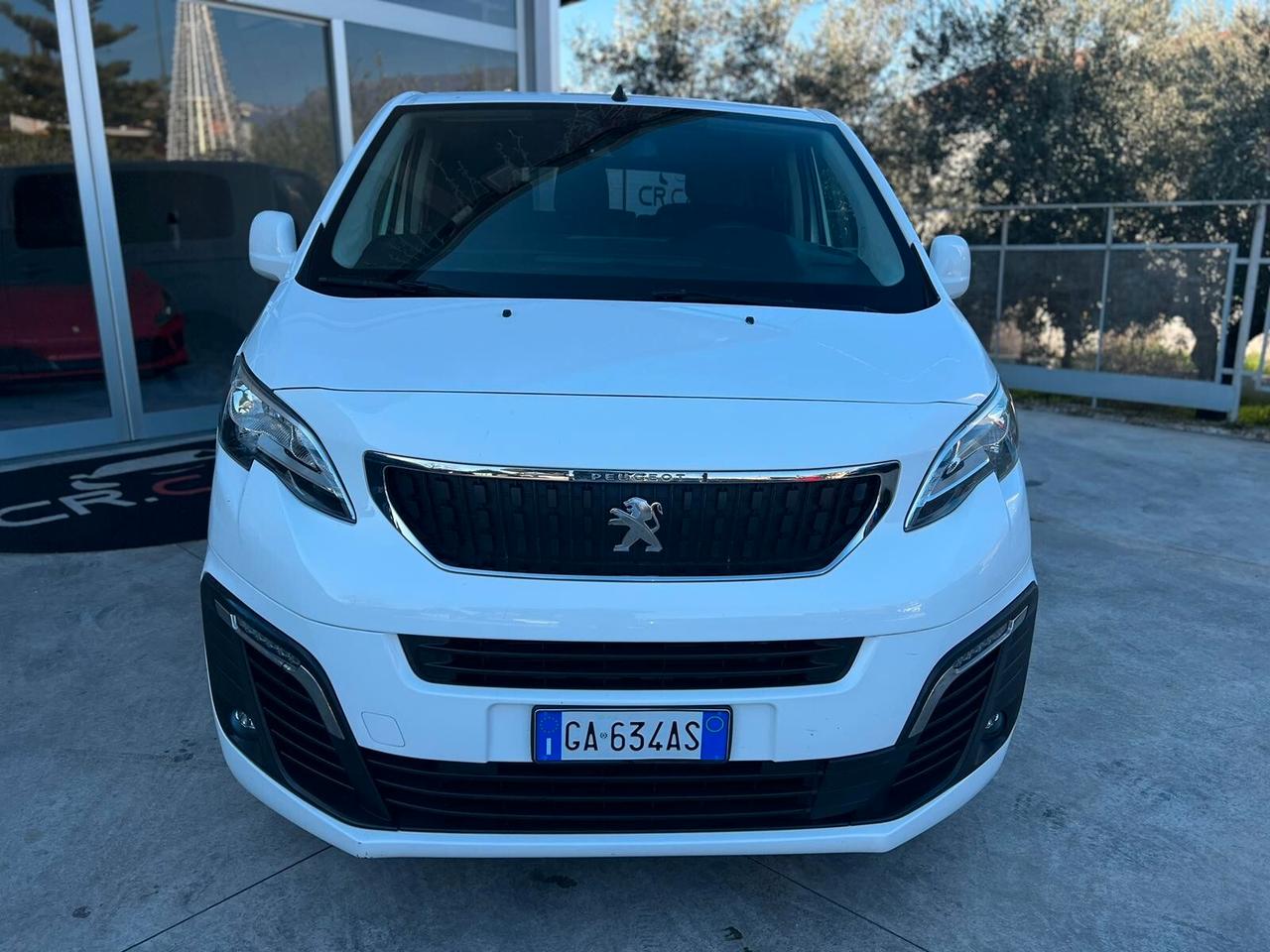 Peugeot Traveller BlueHDi 100 S&S Compact Business 9 Posti