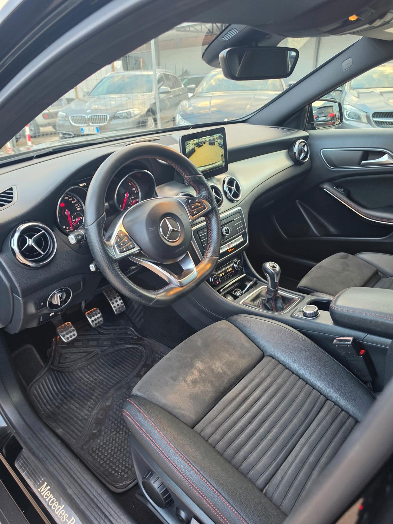 Mercedes-benz GLA 200 d Premium amg manuale