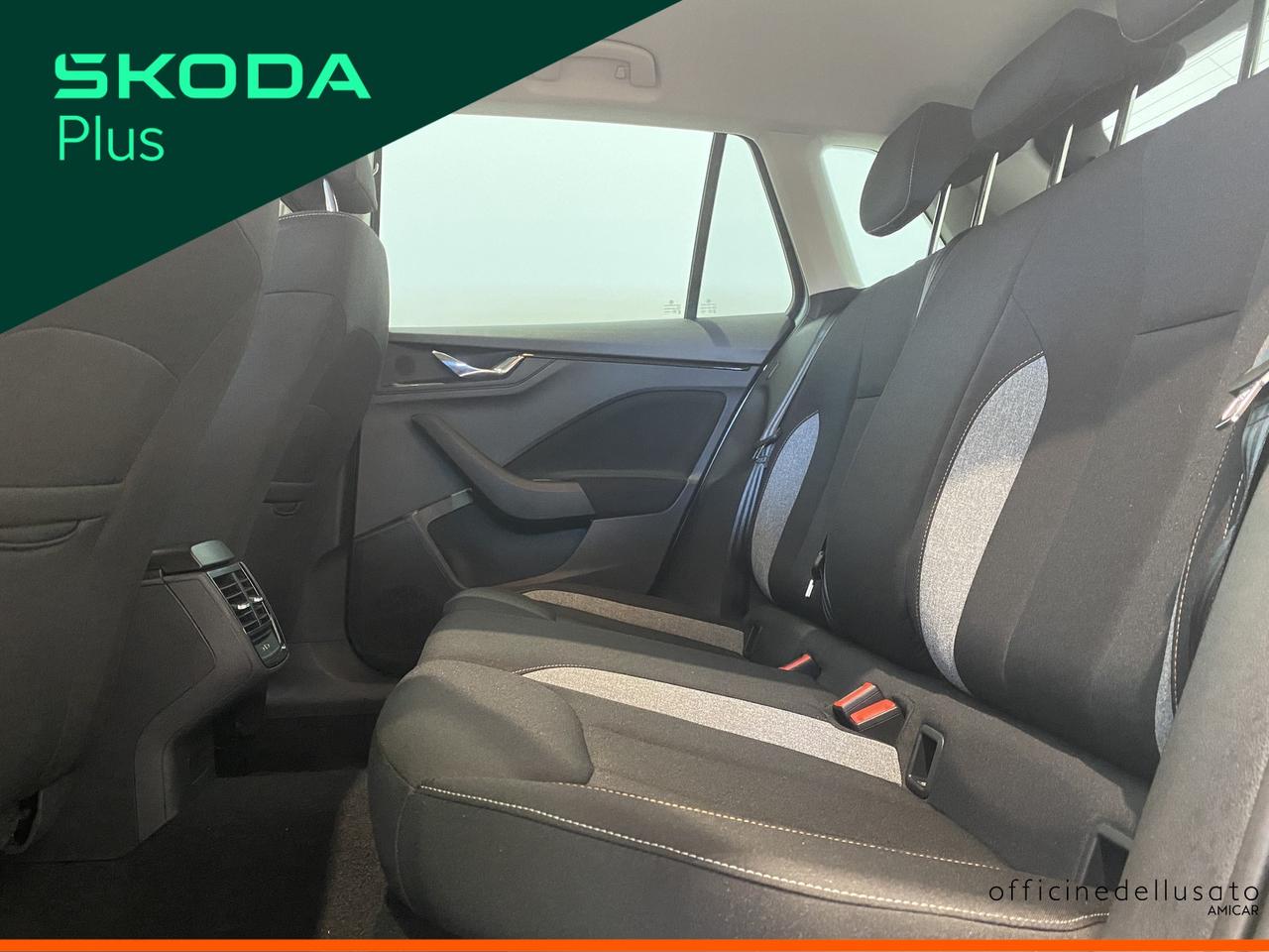 Skoda Kamiq 1.0 tsi 115cv black dots dsg