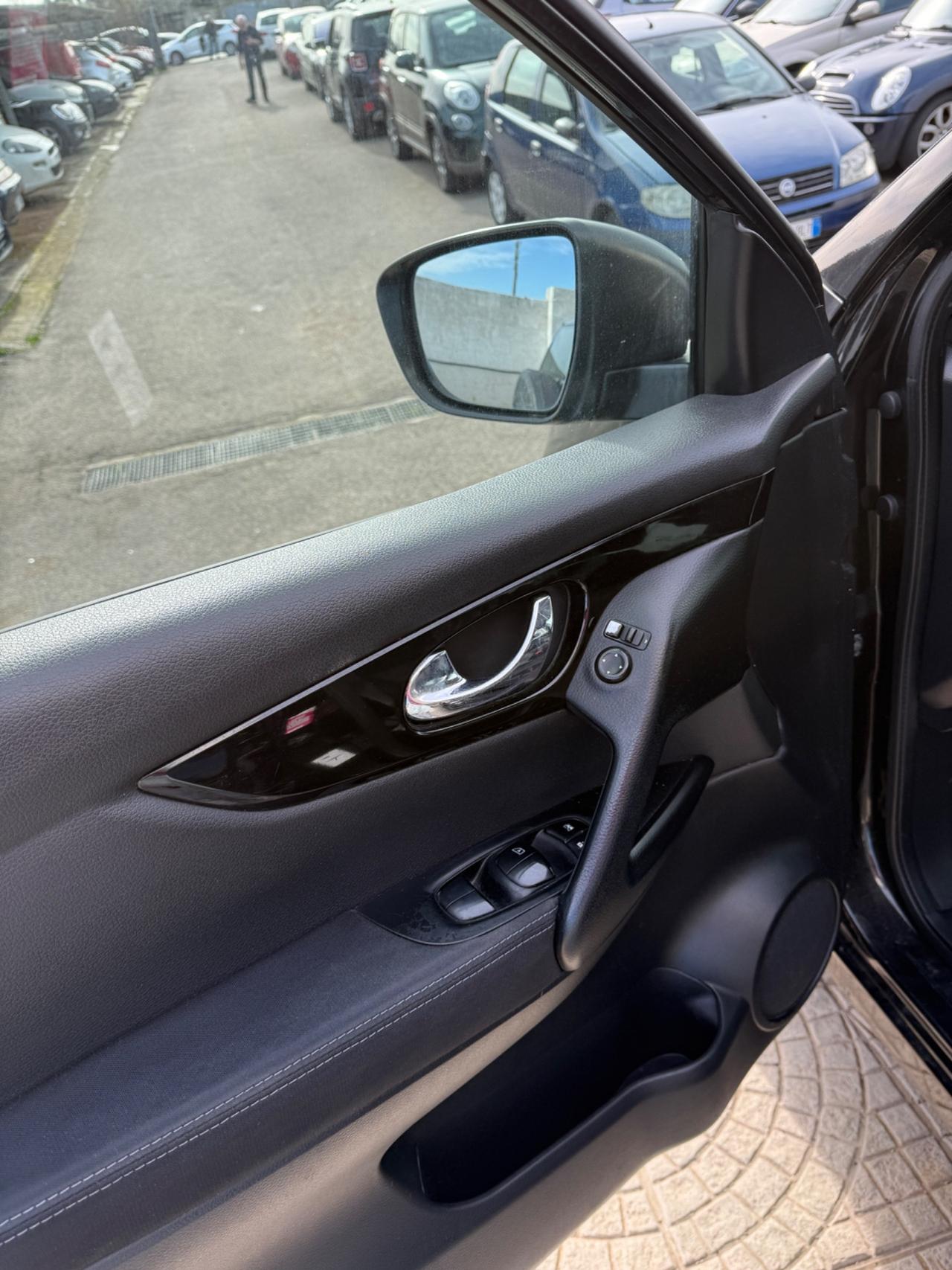 Nissan Qashqai 1.5 dCi FULL