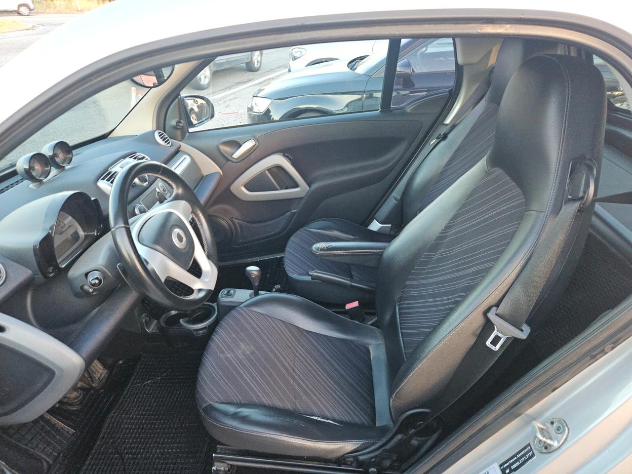 Smart ForTwo 1000 52 kW MHD coupé passion