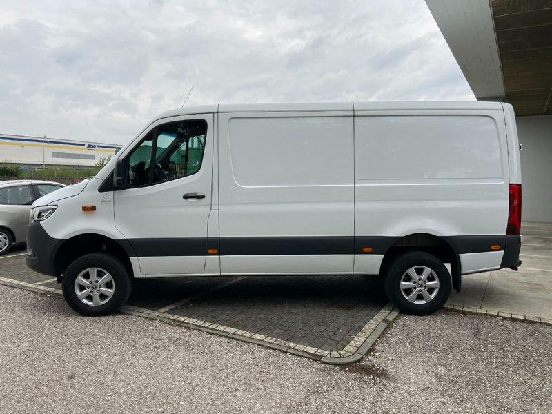 Mercedes-Benz Sprinter III 319 RWD 319 2.0 cdi F 37/35 rwd H2 9G-tronic