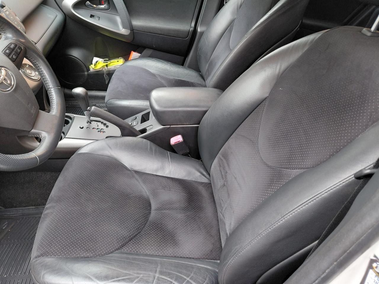 Toyota RAV4 Crossover 2.2 D-Cat A/T 150 CV Executive