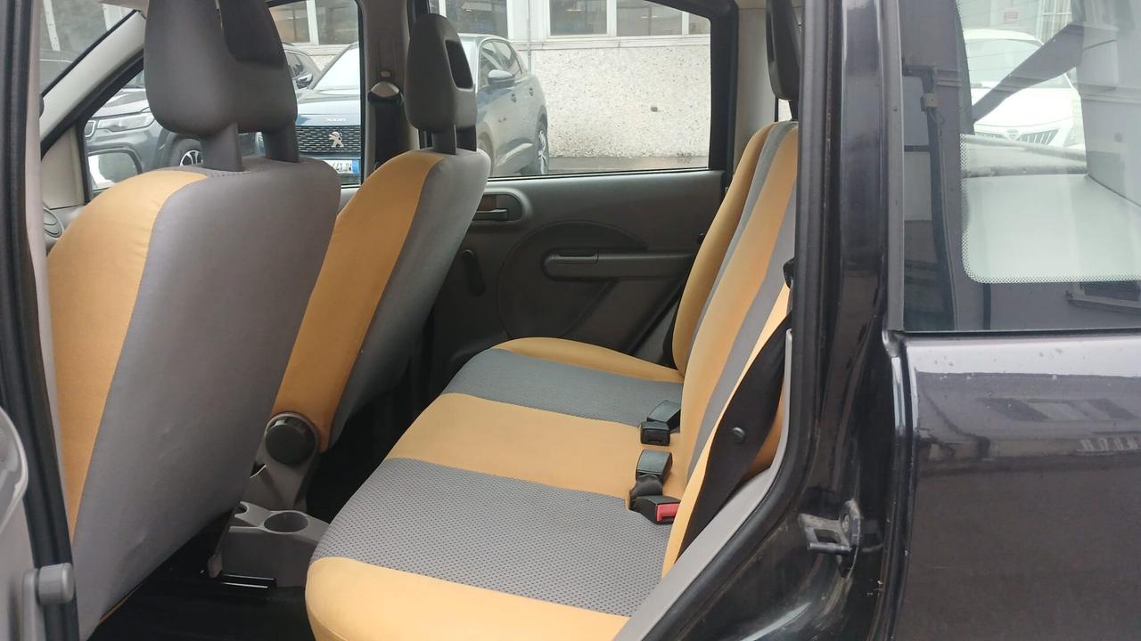 Fiat Panda 4x4 Climbing