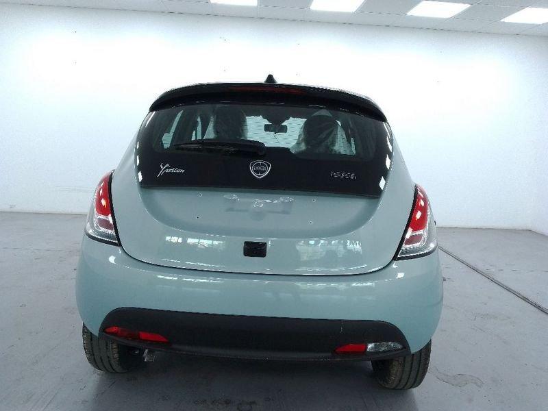 Lancia Ypsilon 1.0 firefly hybrid Gold s&s 70cv