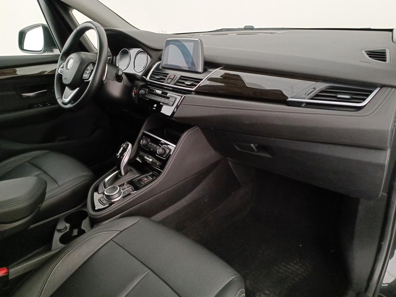 BMW Serie 2 F45 2018 Active Tourer - 218d active tourer auto