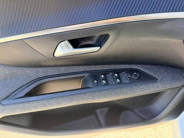 PEUGEOT 3008 BlueHDi 120 S&S Active