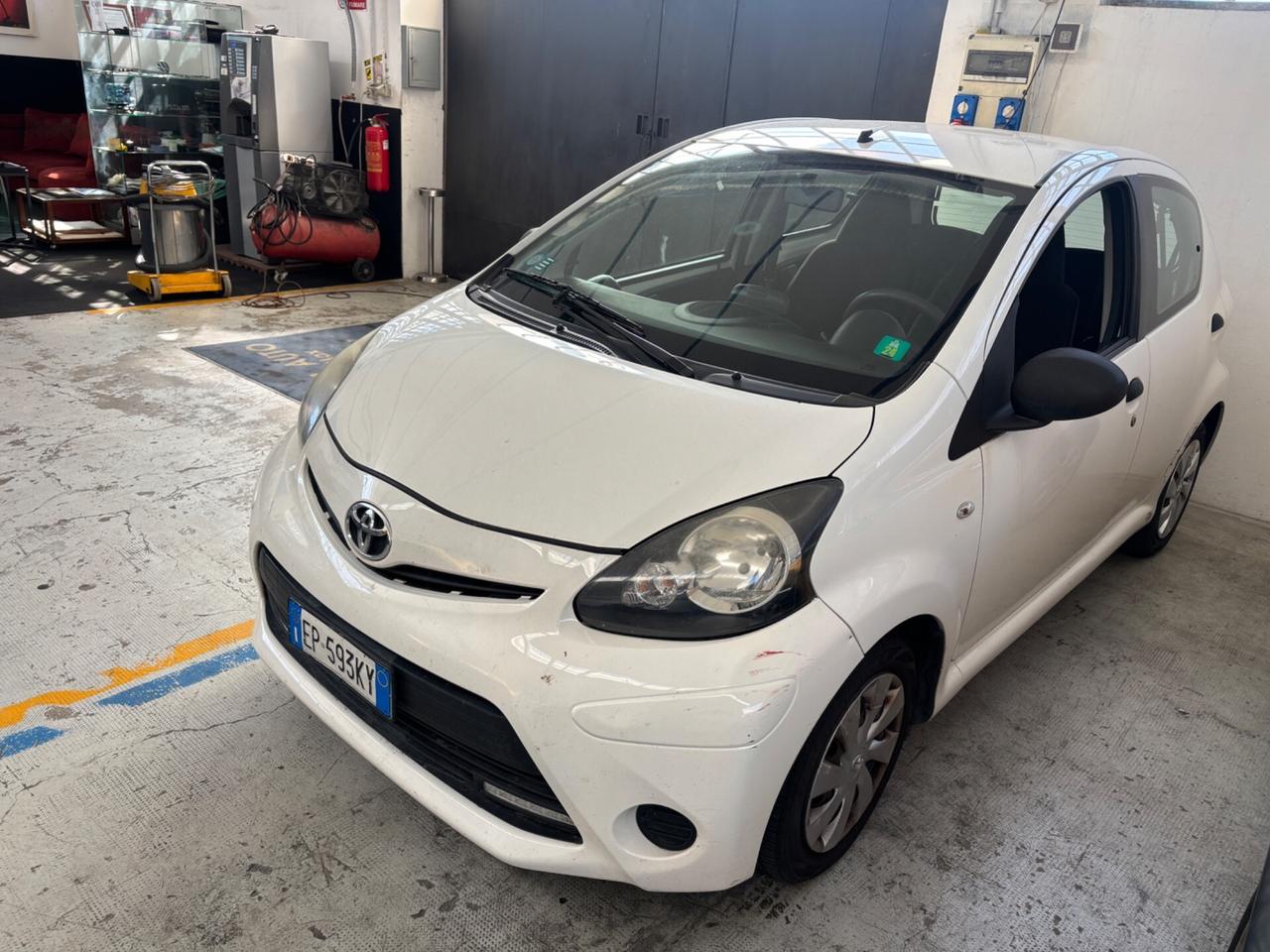 Toyota Aygo 1.0 12V VVT-i 5 porte Lounge Connect