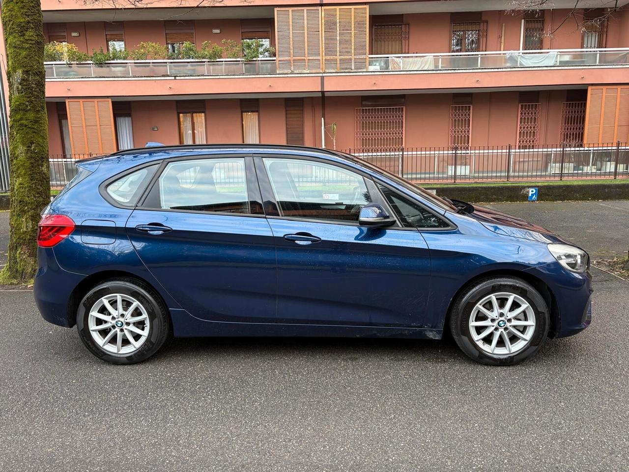 Bmw 2er Active Tourer 218i Luxury