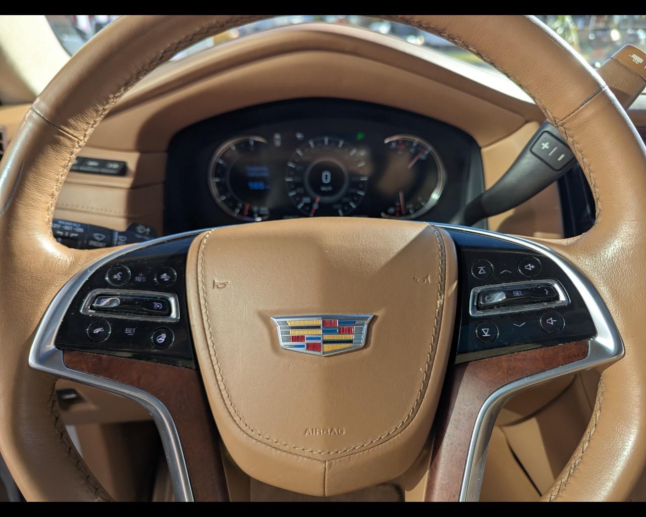 CADILLAC Escalade(2015-2019) - Escalade 6.2L V8 AT AWD Platinum