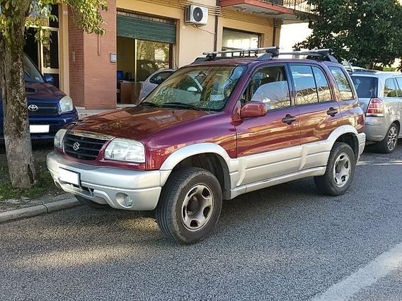 Suzuki Grand Vitara 2.0i 16V 4x4 SW GPL G.Traino