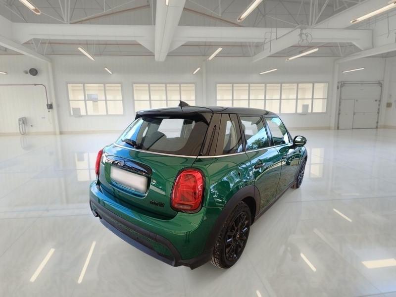 MINI COOPER CLASSIC AUTO 5 PORTE BERLINA