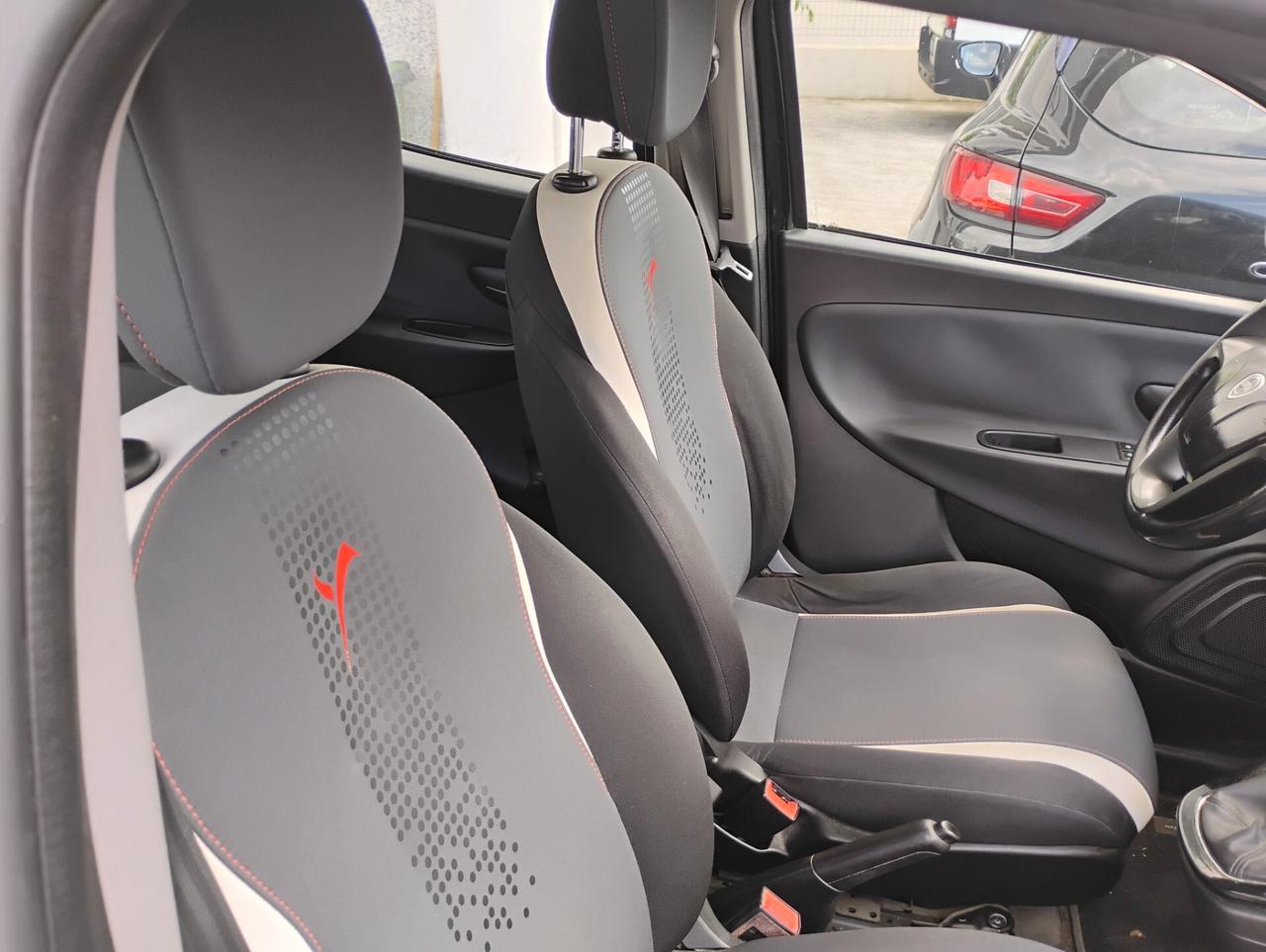 Lancia Ypsilon 1.2 69 CV 5 porte GPL Ecochic Gold