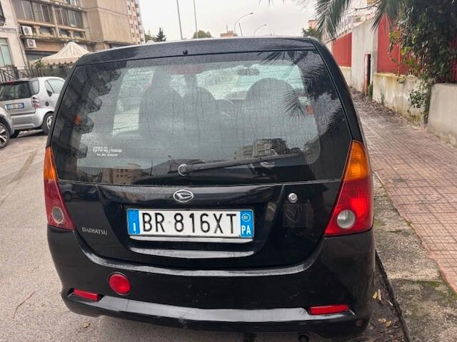 Daihatsu YRV anche permuta o scambi0