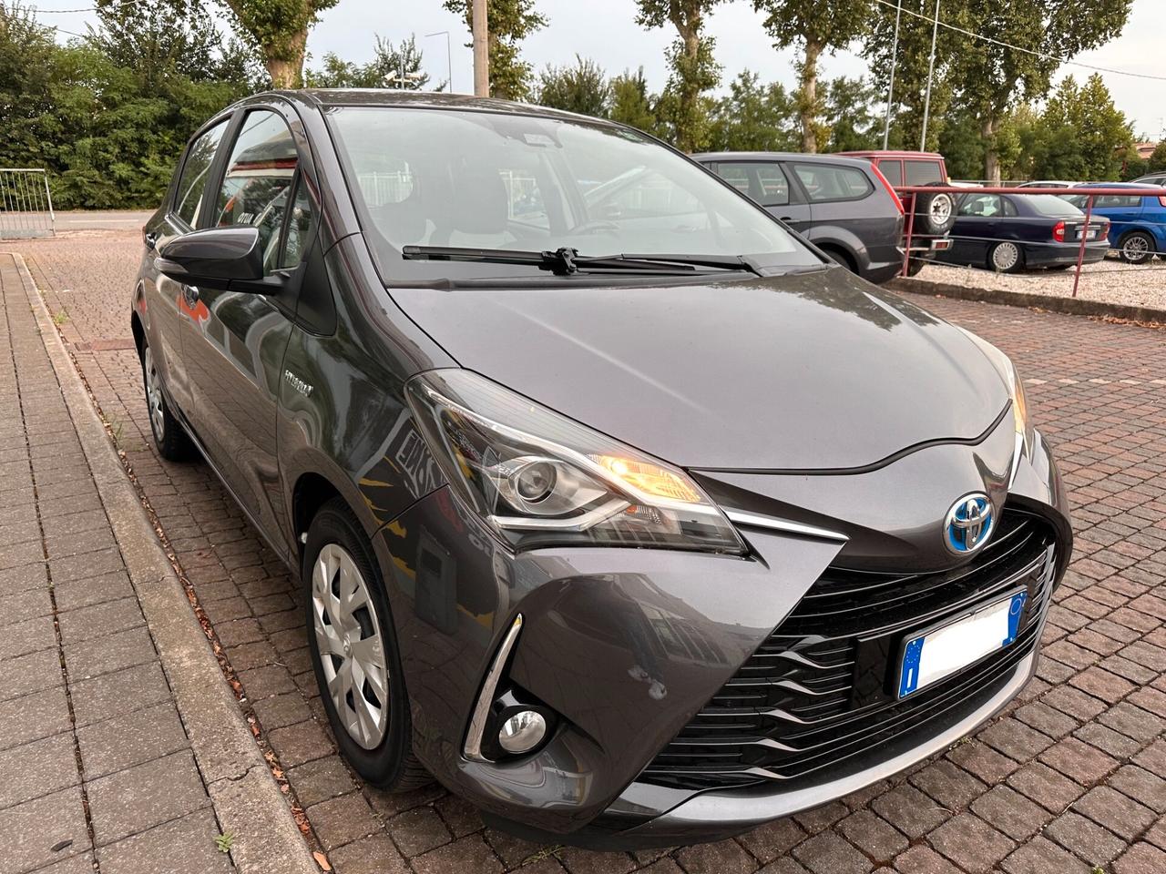 Toyota Yaris 1.5 Hybrid 5 porte Cool
