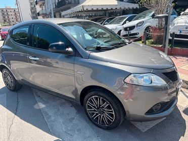 Lancia Ypsilon Neopatentato Anche permuta