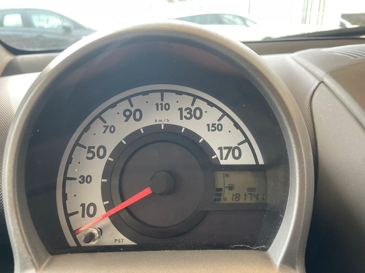 Toyota Aygo 1.0 12V VVT-i 5 porte Sol