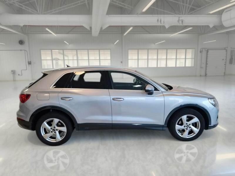 Audi Q3 35 TDI S tronic Business Advanced