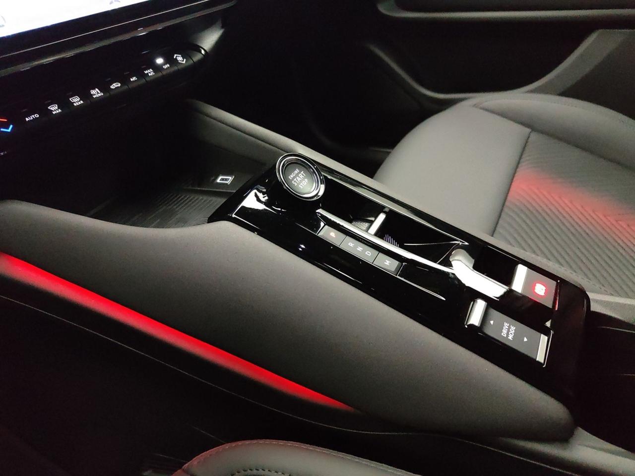 ALFA ROMEO Junior 1.2 HYBRID 145CV EDCT6 Q4