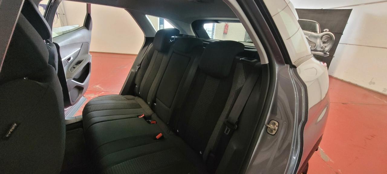 Peugeot 3008 BlueHDi 130 S&S Business