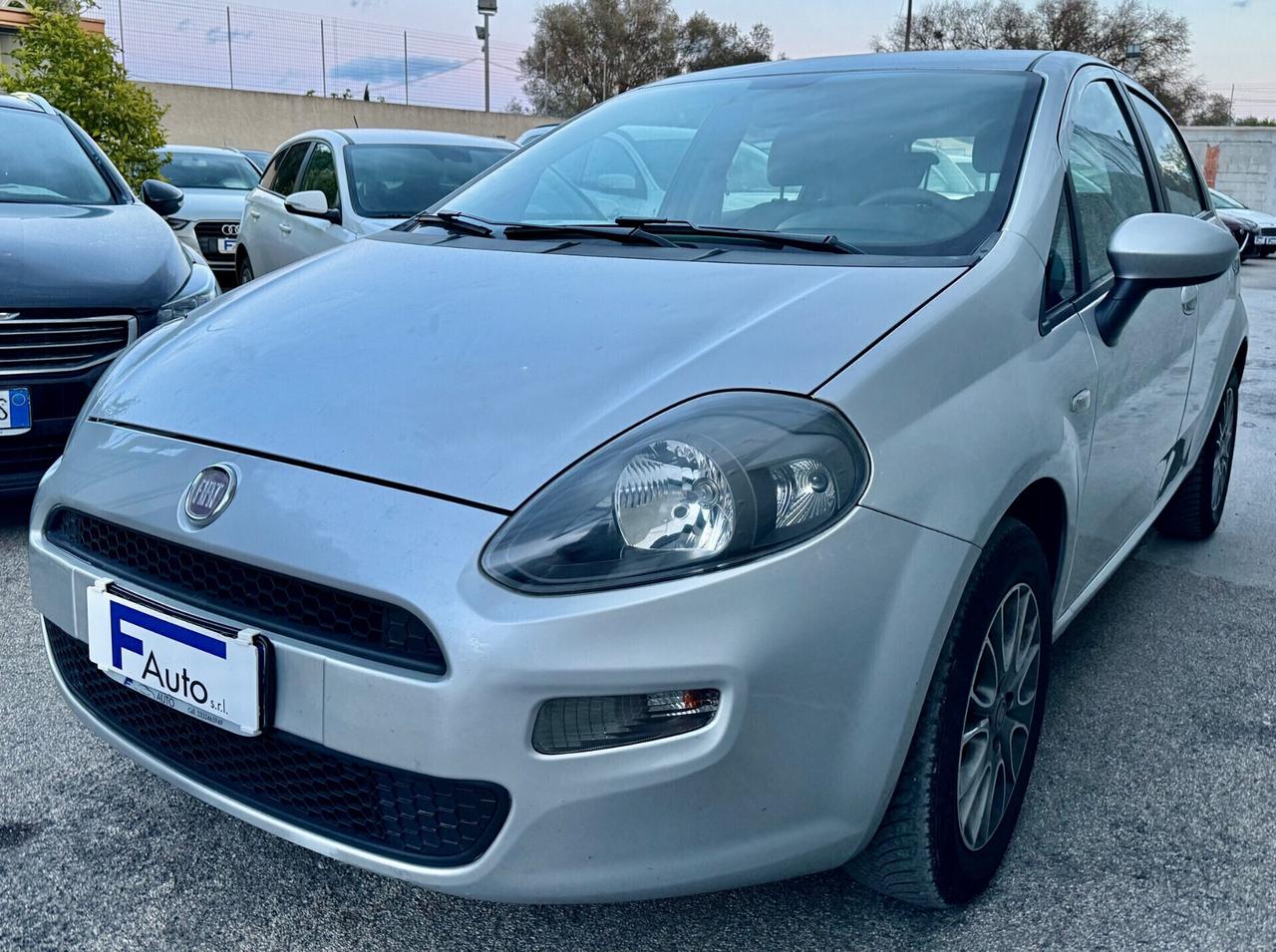 Fiat Punto 1.3 MJT II S&S 95 CV 5 porte Lounge,cerchi diamantati,comandi al volante,clima,ecc.