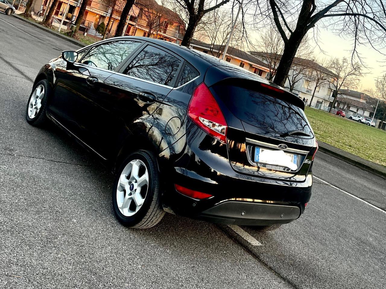 Ford Fiesta 1.4 5 porte Bz.- GPL Titanium