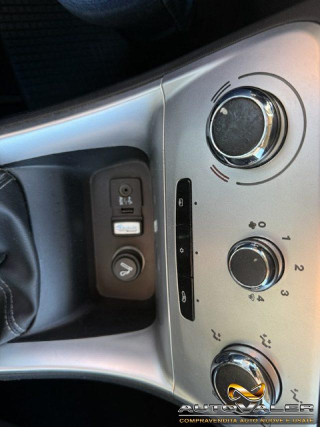 LANCIA Delta 1.6 MJT DPF Silver