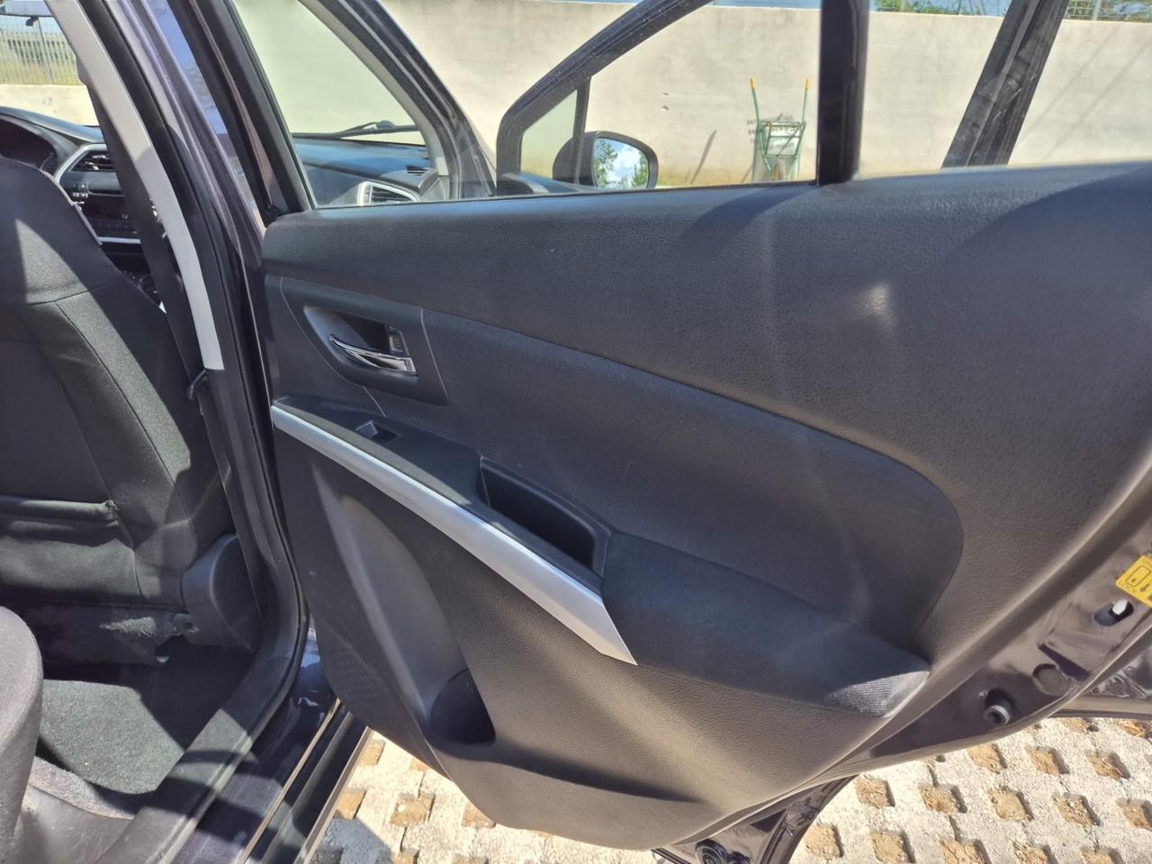 Suzuki S-Cross 1.6 DDiS Top