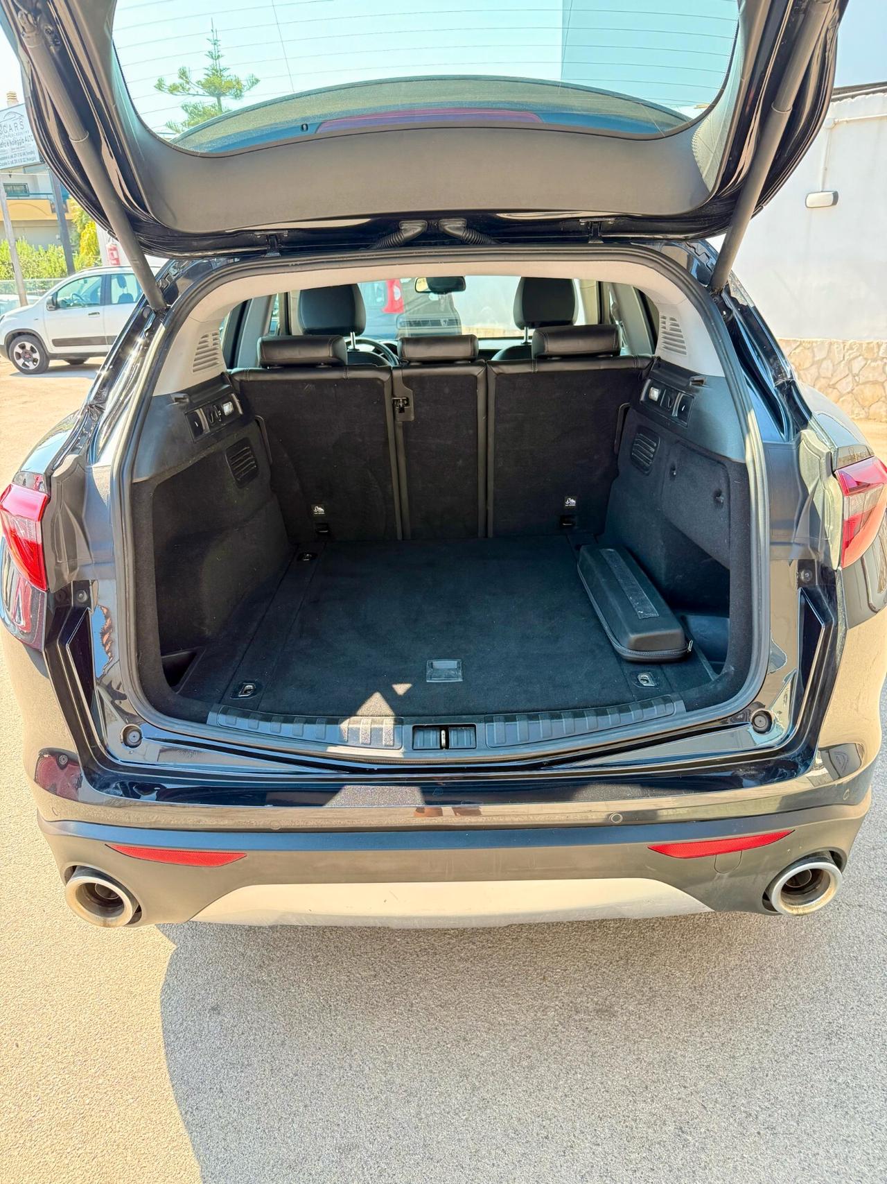 Alfa Romeo Stelvio 2.2 Turbodiesel 180 CV AT8 RWD Super